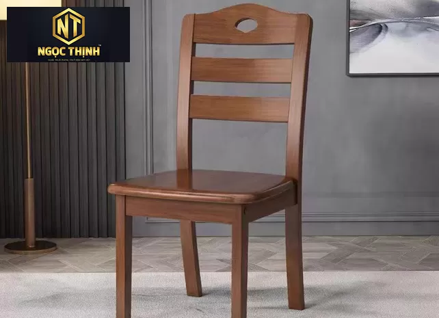 ghế gỗ sang trọng kết hợp được với các loại bàn khác nhau